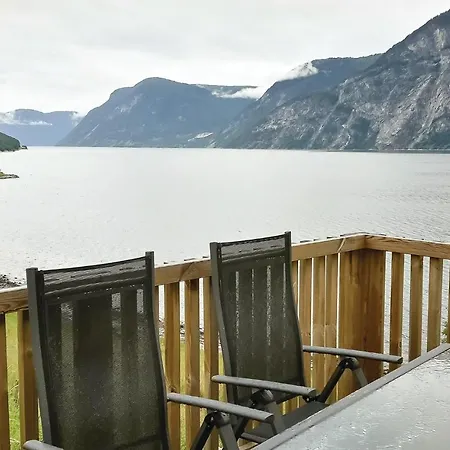 Feriehus Naddvik Årdalstangen